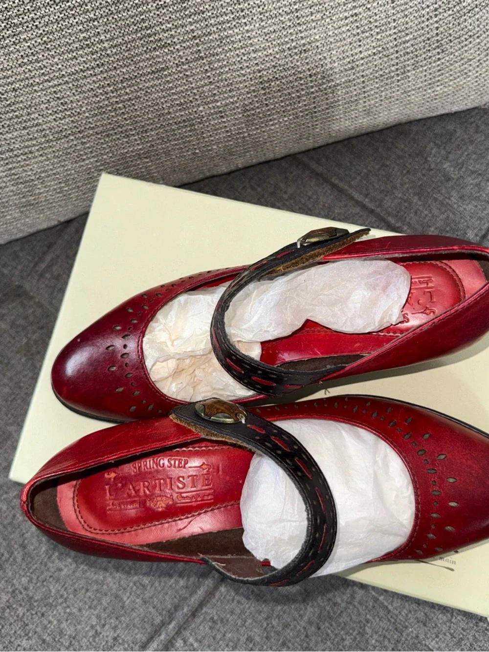 L`Artiste Visionary-B Mary Jane Spring Step leather Red Women 38 (7.5-8) NEW WBX